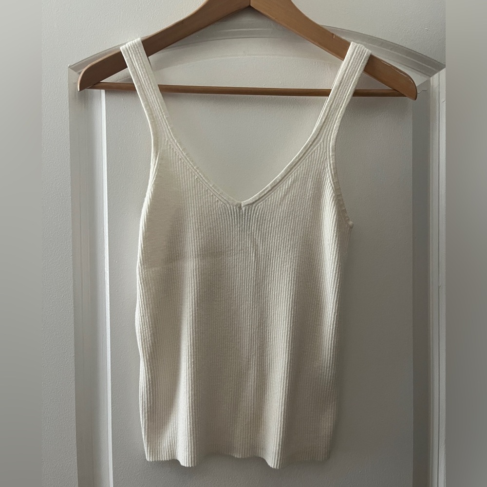 Banana Republic white ribbed tank top